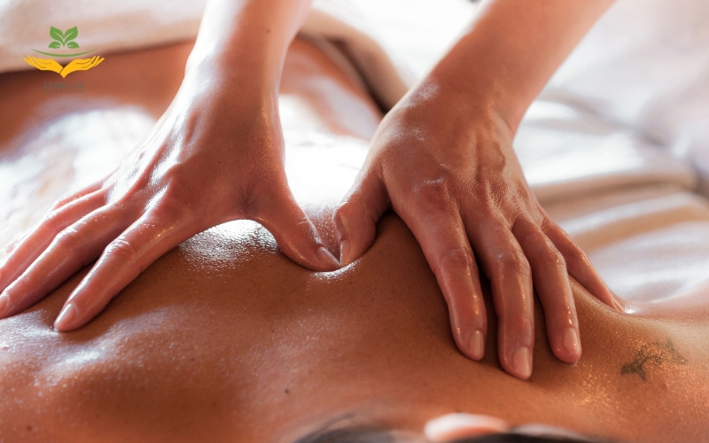 Massage Thụy Điển nhẹ nhàng